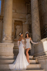 Gabriel Havuz Yaka Kasnak İşi After Party Elbisesi