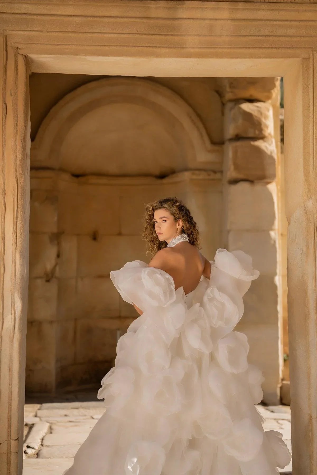 Hermias Halter Yaka Pelerinli Mini After Party Elbisesi - Mediha Cambaz Bridal