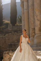 Arsineo Düşük Kollu Çiçek Aplikeli Prenses Kesim Gelinlik