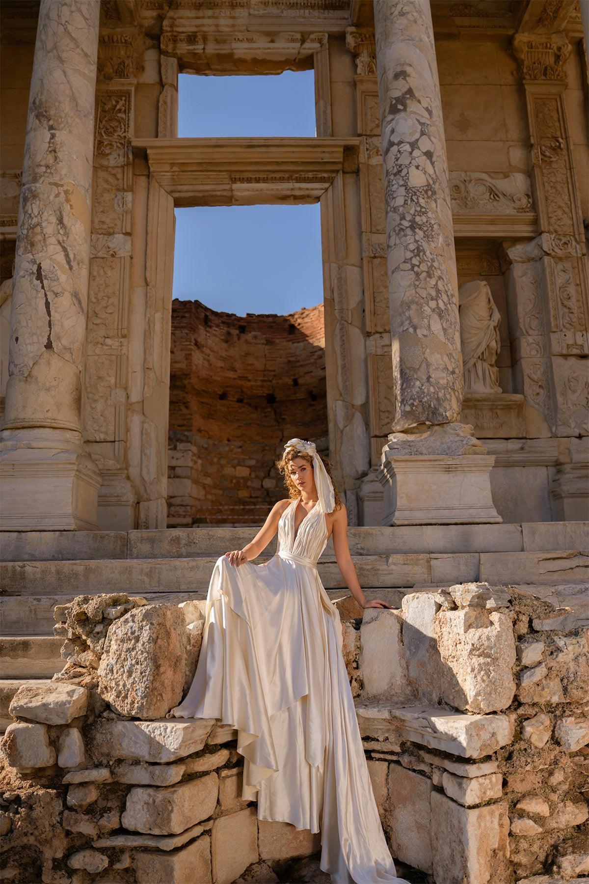 Hanne İpek Saten Drapeli Helen Gelinlik - Mediha Cambaz Bridal
