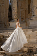 Arsineo Düşük Kollu Çiçek Aplikeli Prenses Kesim Gelinlik