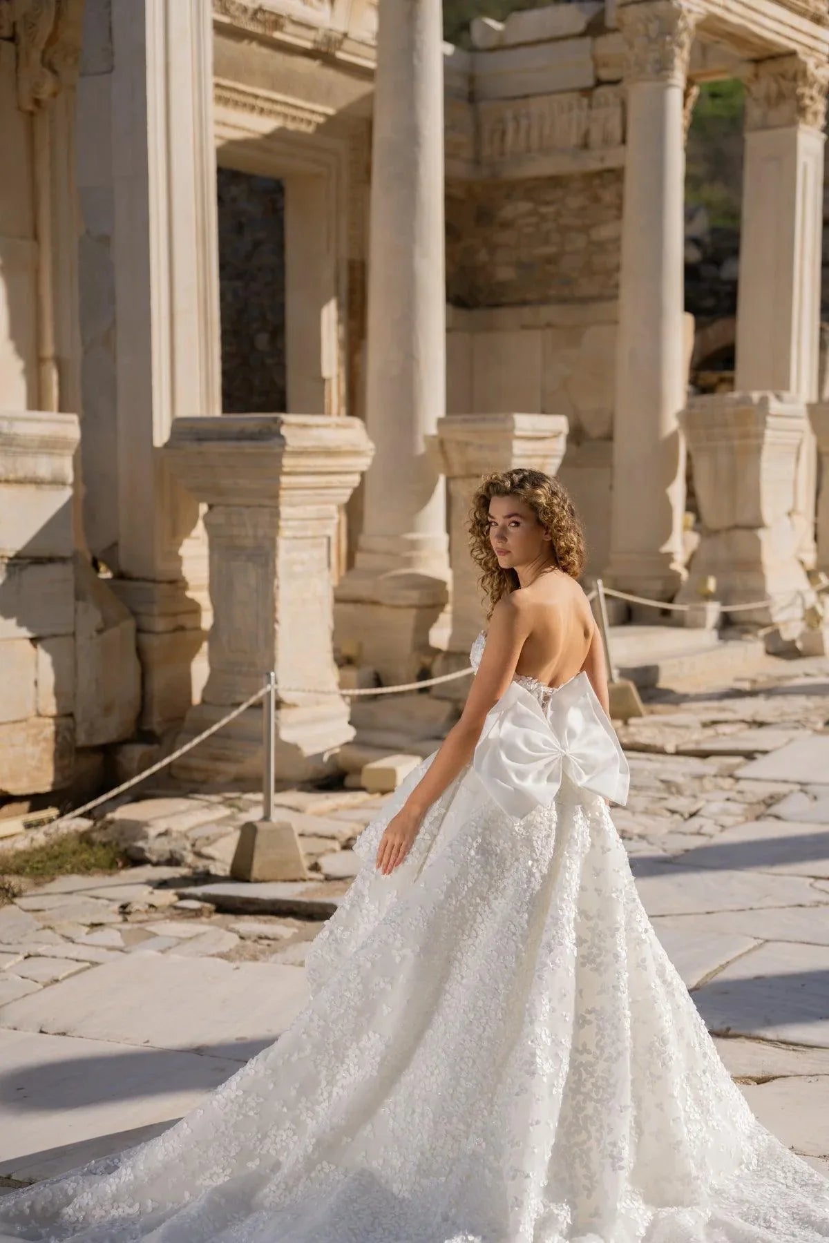 Antonia Düz Yaka Straplez A Kesim Gelinlik - Mediha Cambaz Bridal