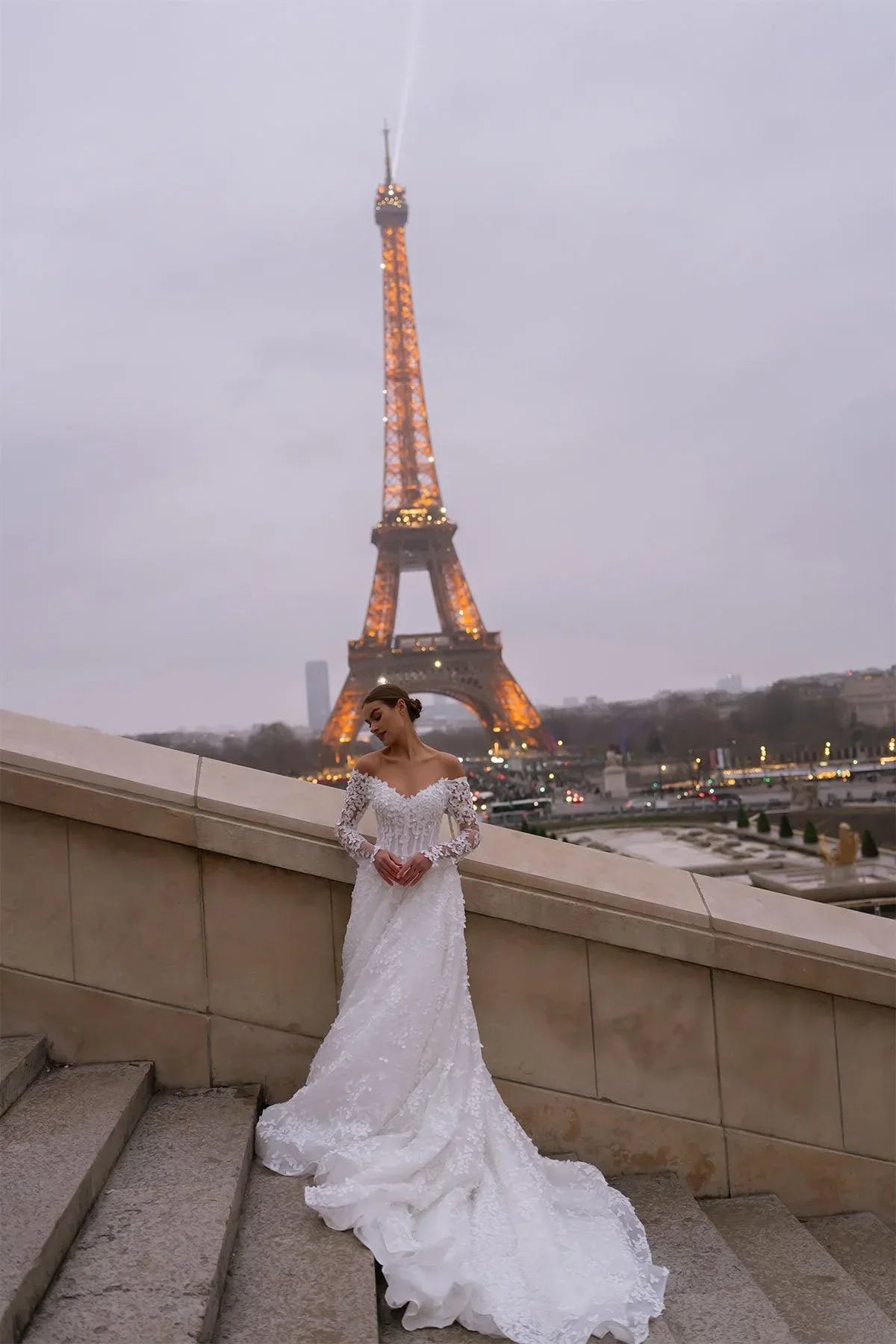 Monet Üç Boyutlu Uzun Kollu Kabarık A Kesim Düşük Omuz Gelinlik - Mediha Cambaz Bridal