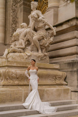 Chic De La Rue Kalp Yaka Fransız Dantelli Balık Gelinlik