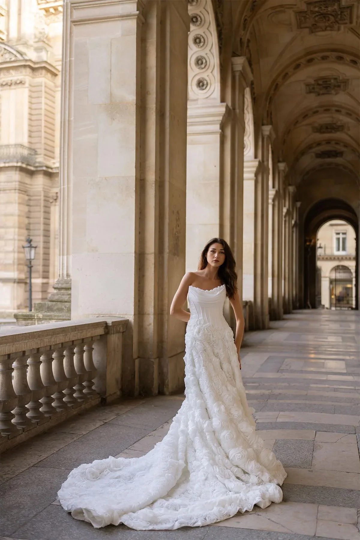 Aurelia Straplez Korsajlı Üç Boyutlu A Kesim Gelinlik - Mediha Cambaz Bridal