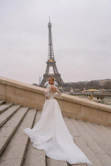 Renoir Kalp Yaka Işıltılı Entegre Etekli Düz Kesim Gelinlik