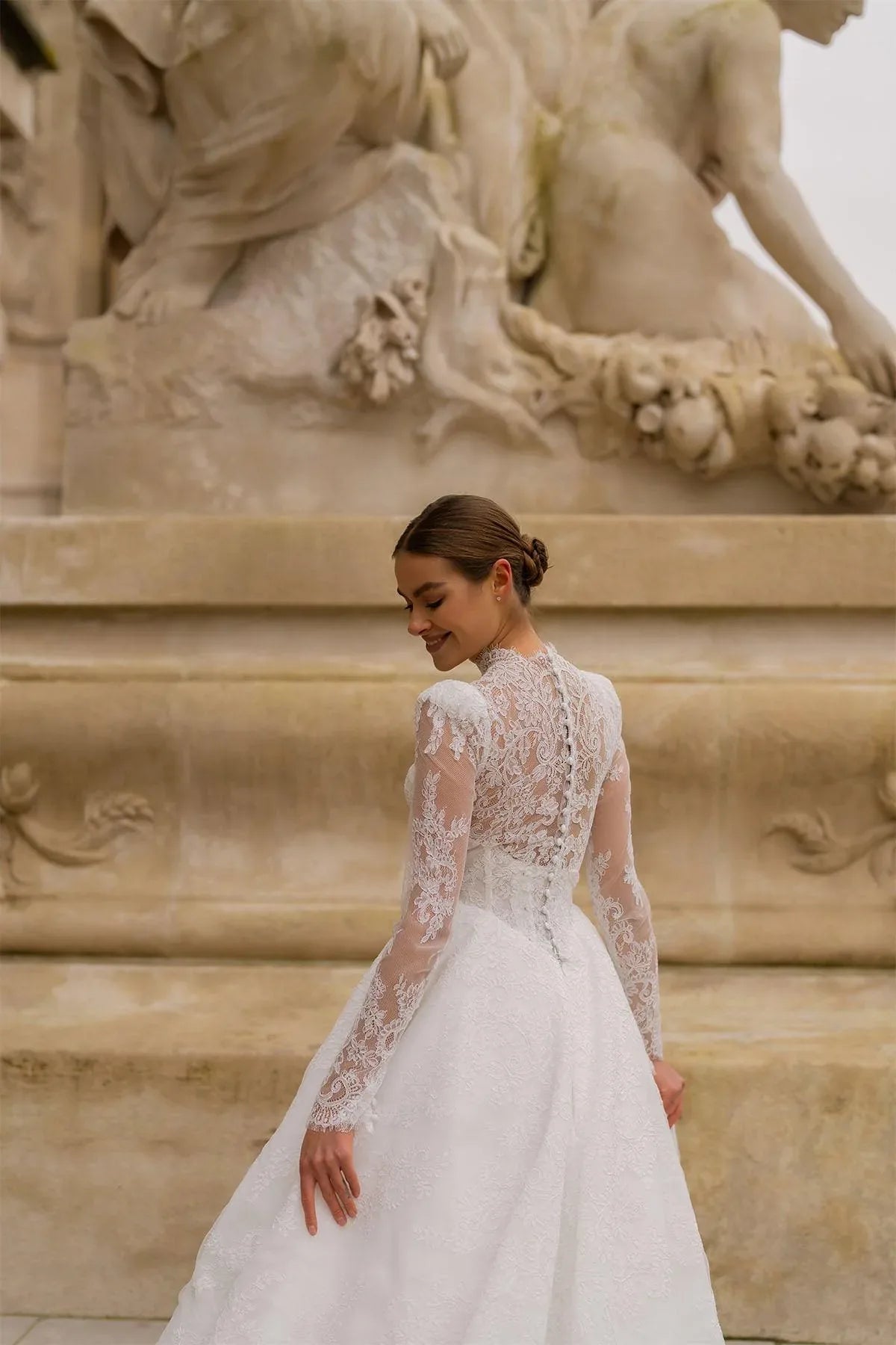 Verano Hakim Yaka Fransız Dantelli Uzun Kollu A Kesim Gelinlik - Mediha Cambaz Bridal