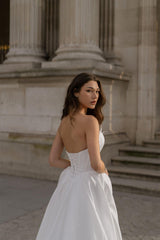 Tulipe Saten Korsajlı Straplez Entegre Etekli Balık Gelinlik