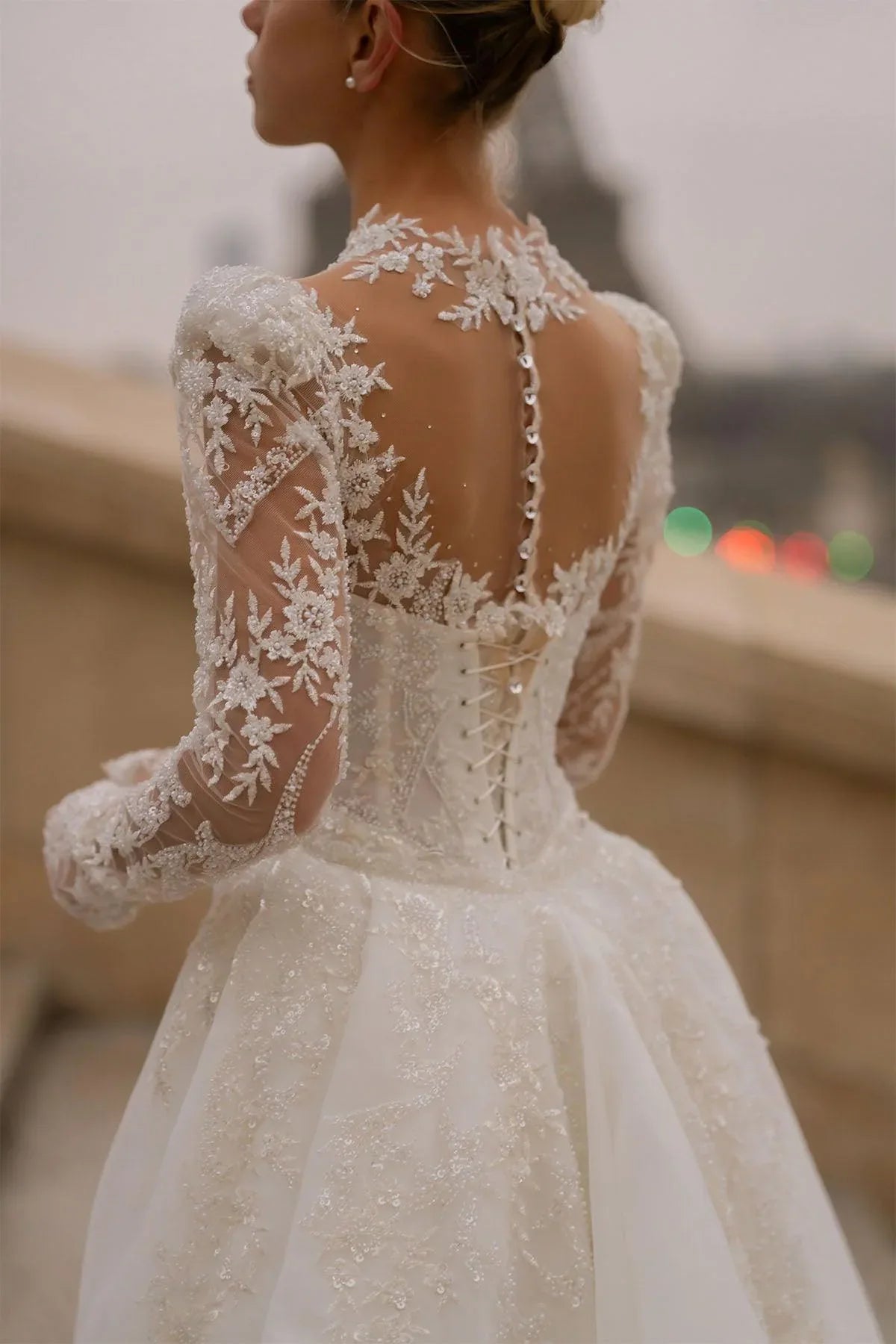 Renoir Kalp Yaka Işıltılı Entegre Etekli Düz Kesim Gelinlik - Mediha Cambaz Bridal