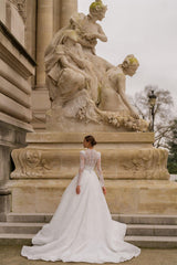 Verano Hakim Yaka Fransız Dantelli Uzun Kollu A Kesim Gelinlik