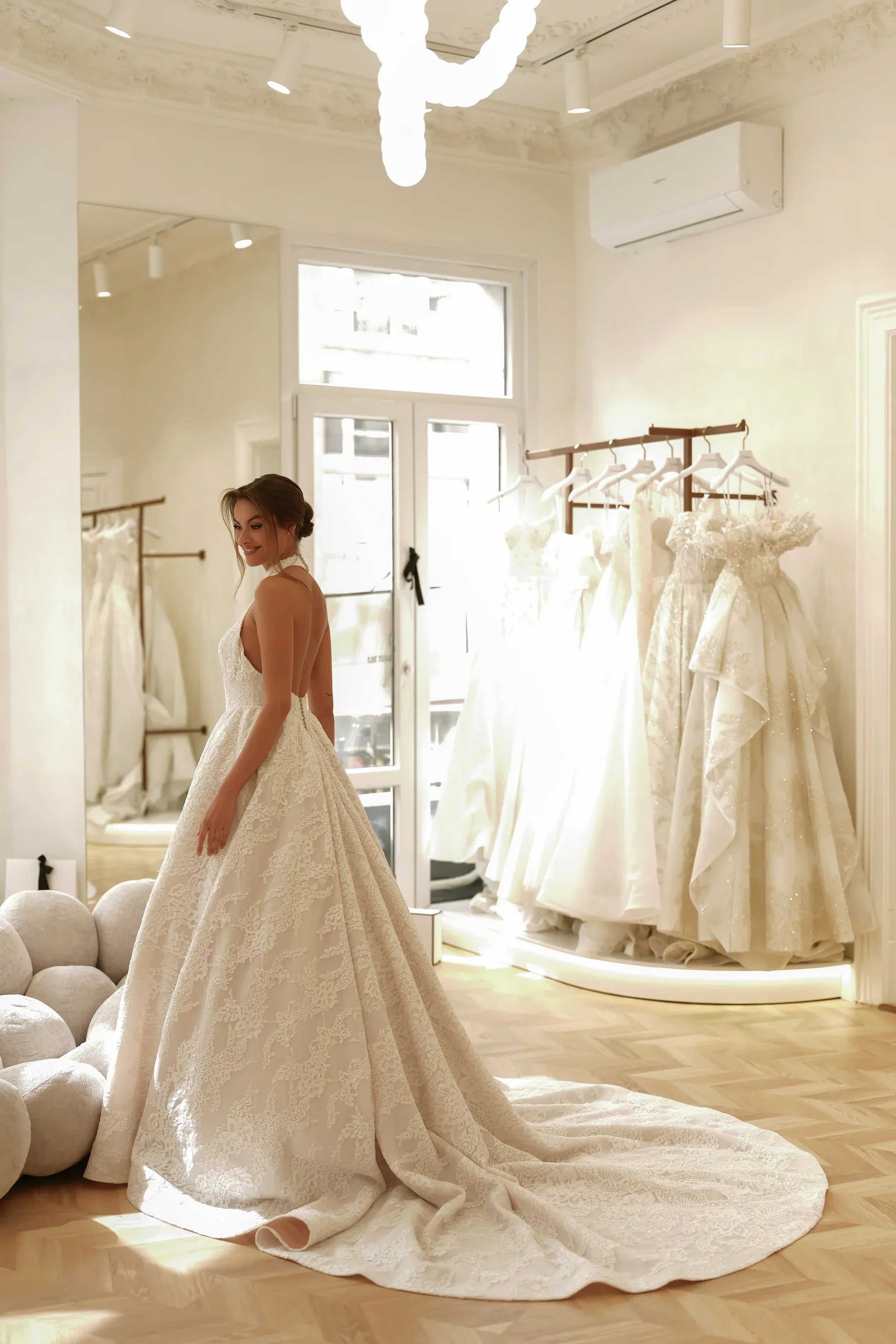 Blush Halter Yaka Dantelli Kolsuz Prenses Gelinlik - Mediha Cambaz Bridal