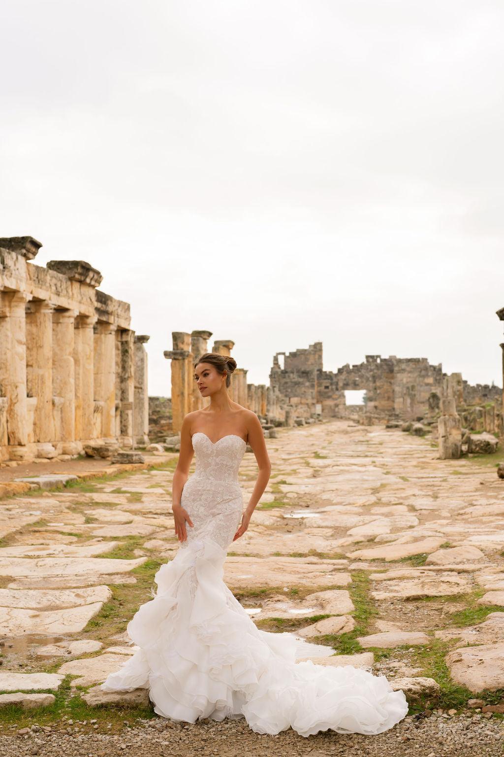 Apollon Straplez Fırfırlı Nude Balık Gelinlik - Mediha Cambaz Bridal