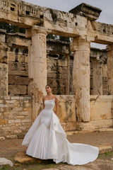 Cleopatra Asimetrik Yaka Entegre Etekli Balık Gelinlik