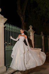 Juliette Havuz Yaka Fransız Dantelli A Kesim Gelinlik