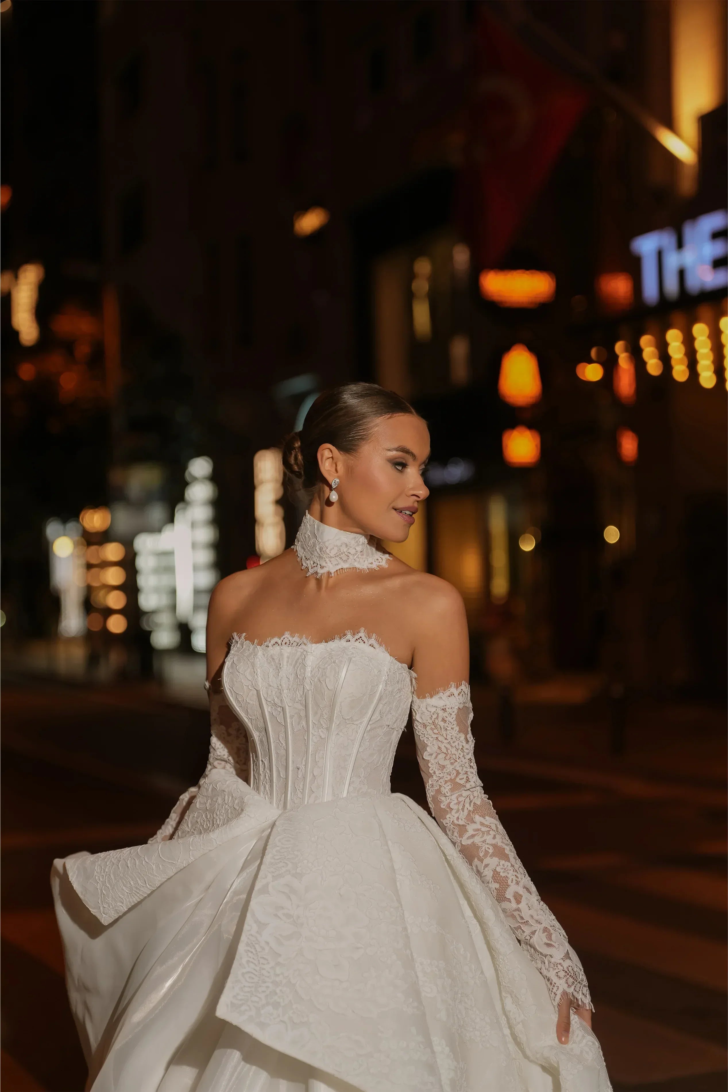 Juliette Havuz Yaka Fransız Dantelli A Kesim Gelinlik - Mediha Cambaz Bridal