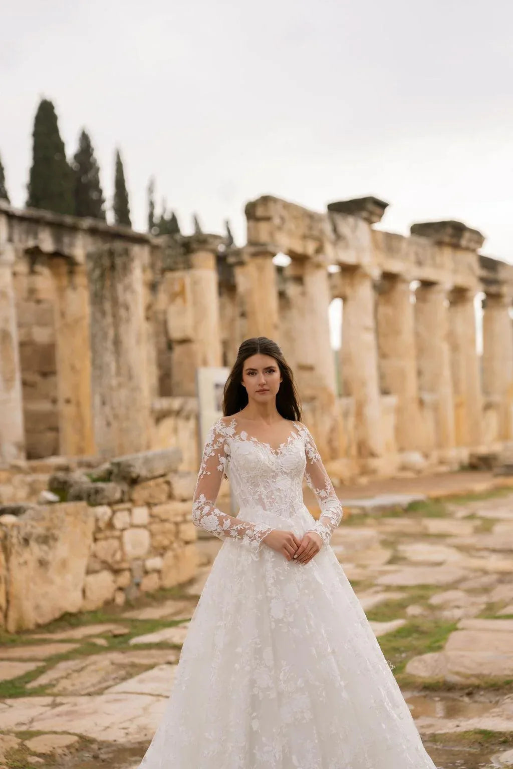 Zephry Uzun Kollu V Korsajlı A Kesim Gelinlik - Mediha Cambaz Bridal