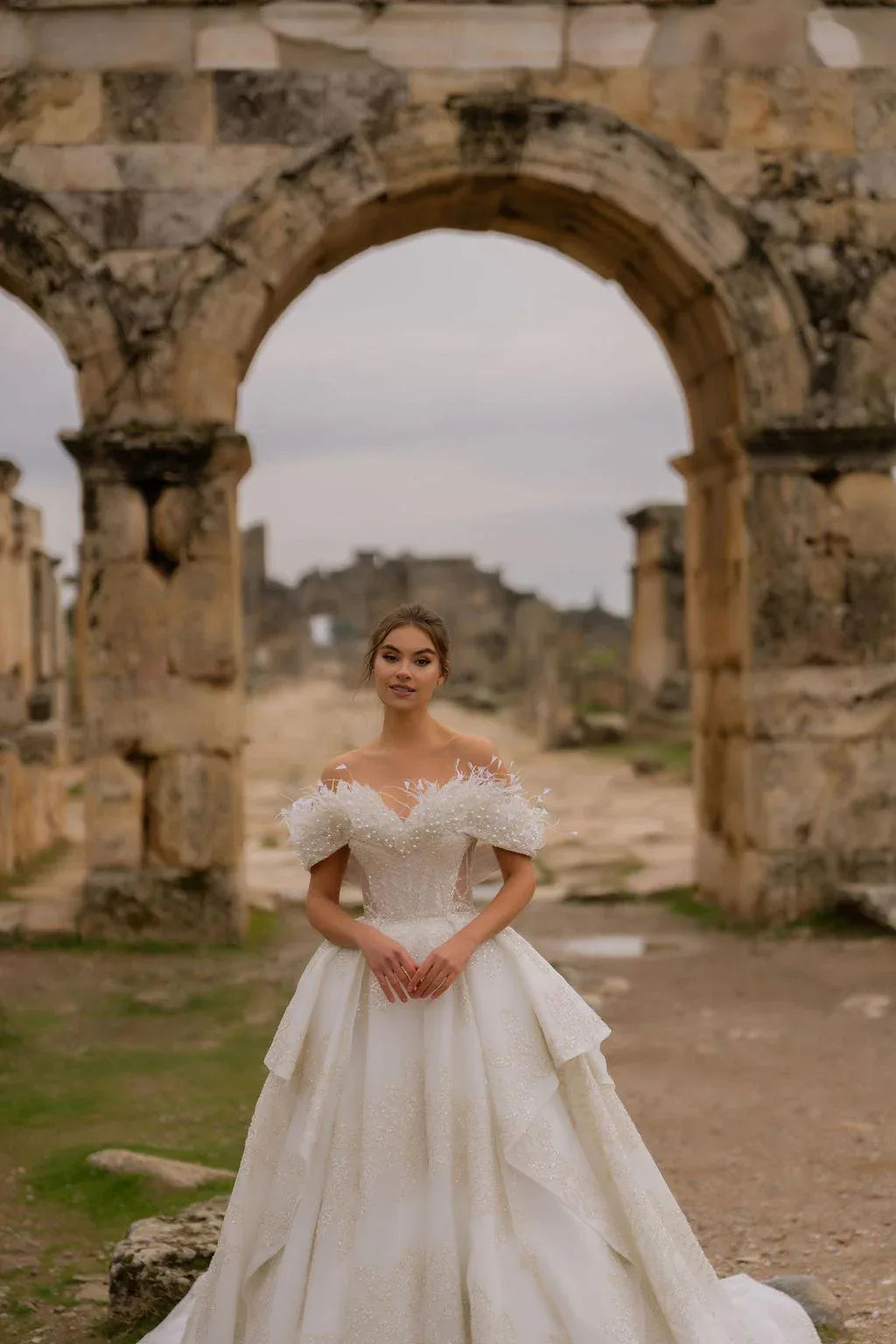 Aphrodite Madonna Yaka Otrişli Prenses Gelinlik - Mediha Cambaz Bridal
