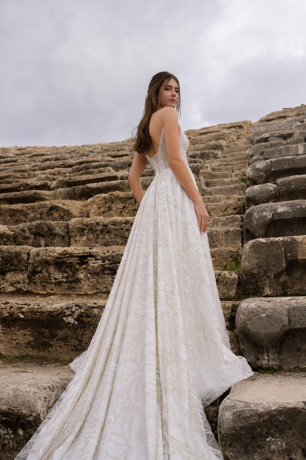 Lysandra V Yaka Kasnak İşi Helenistik Gelinlik - Mediha Cambaz Bridal