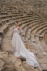 Calpurnia Kare Yaka Fransız Dantelli A Kesim Gelinlik