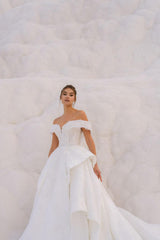 Apolonia Madonna Yaka Fransız Dantelli Prenses Gelinlik