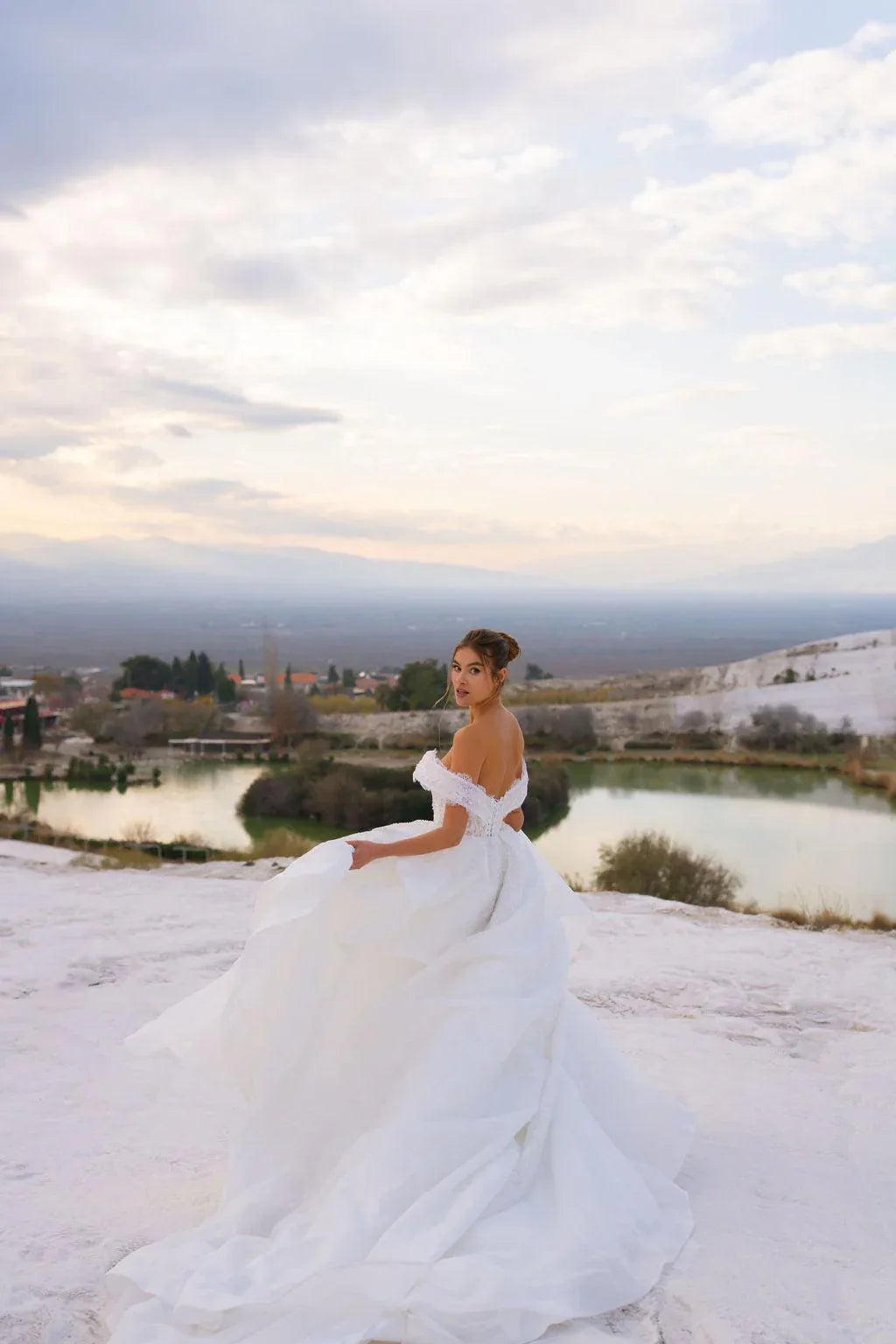Apolonia Madonna Yaka Fransız Dantelli Prenses Gelinlik - Mediha Cambaz Bridal