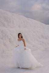 Midas Straplez Katmanlı Etekli Prenses Gelinlik