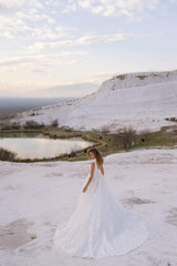 Herodotus Kare Yaka Brokarlı Prenses Gelinlik