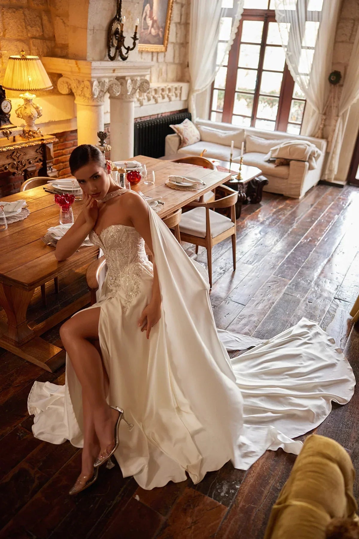 Divina Straplez Kalp Yaka Fular Detaylı Taşlı Yırtmaçlı Saten Gelinlik - Mediha Cambaz Bridal
