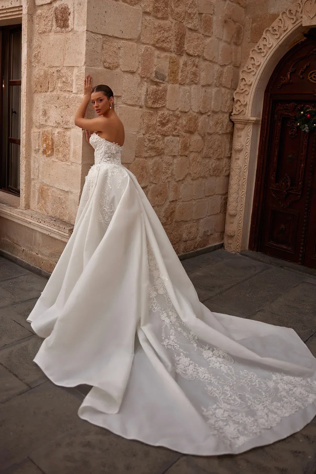 Enya Straplez Kalp Yaka Üç Boyutlu Prenses Gelinlik - Mediha Cambaz Bridal