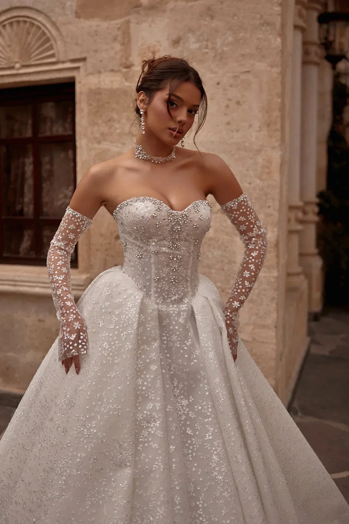 Leya Glitter Işıltılı Swarovski İşleme Detaylı Uzun Kollu Straplez Prenses Gelinlik - Mediha Cambaz Bridal