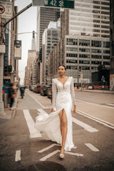 Alan Üç Boyutlu Dantel Yırtmaçlı Balık Kesim Gelinlik - Mediha Cambaz Bridal