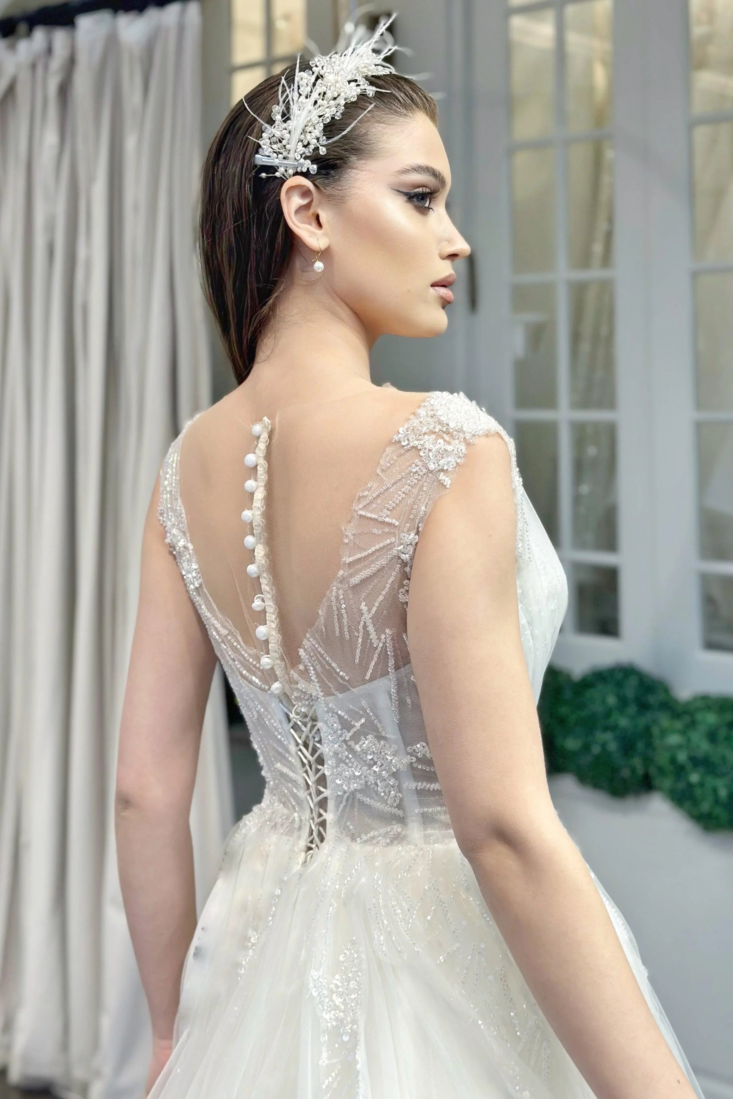 Attitude 22 Derin V Yaka A Kesim Gelinlik - Mediha Cambaz Bridal