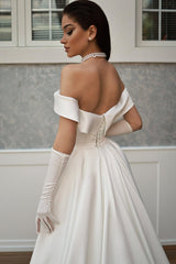 Balanche Kayık Yaka Yırtmaçlı Düz Kesim Gelinlik - Mediha Cambaz Bridal