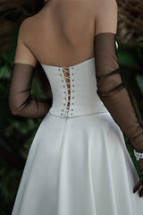 Beverly Straplez Derin Yırtmaçlı Düz Kesim Gelinlik - Mediha Cambaz Bridal