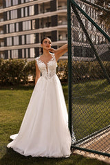 Blossom Üç Boyutlu Dantel İşlemeli A Kesim Gelinlik - Mediha Cambaz Bridal