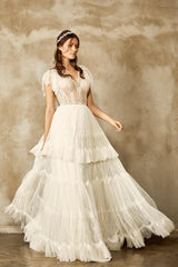 Boho Bride Fırfırlı V Yaka Düz Kesim Gelinlik - Mediha Cambaz Bridal