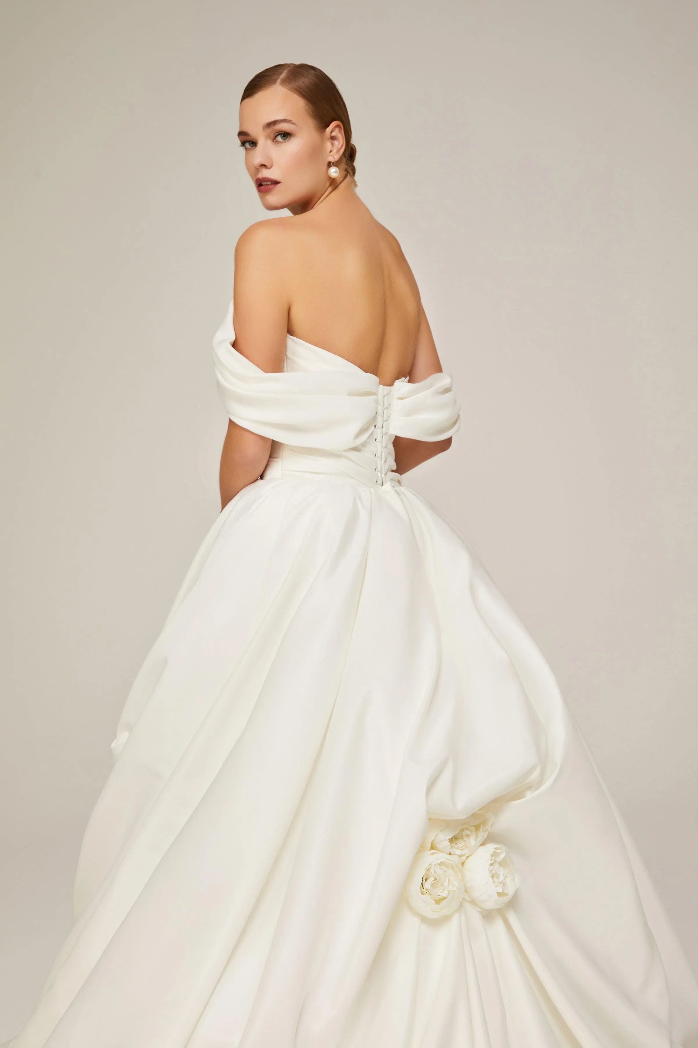 Cardin Saten Drapeli Straplez A Kesim Gelinlik - Mediha Cambaz Bridal