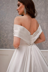 Cassandra Kayık Yaka Saten Drapeli A Kesim Gelinlik - Mediha Cambaz Bridal