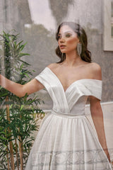 Cassandra Kayık Yaka Saten Drapeli A Kesim Gelinlik - Mediha Cambaz Bridal