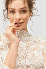 Chiara Dantel Yırtmaçlı Düz Kesim Gelinlik - Mediha Cambaz Bridal