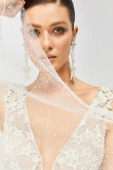 Comet Yıldız Motifli V Yaka A Kesim Gelinlik - Mediha Cambaz Bridal