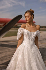 Daphne 24 Havuz Yaka Prenses Model Gelinlik - Mediha Cambaz Bridal