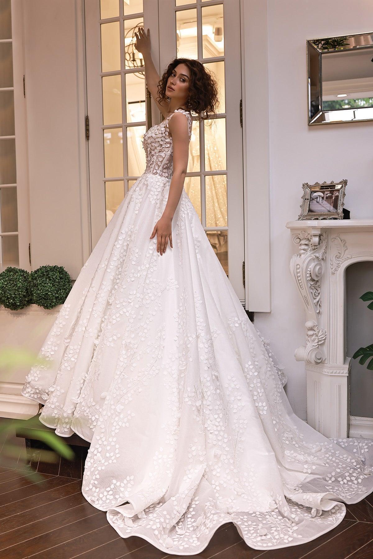 Davi Üç Boyut Dantelli V Yaka Prenses Model Gelinlik - Mediha Cambaz Bridal