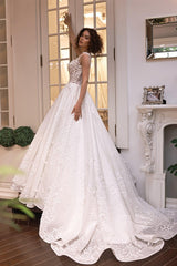 Davi Üç Boyut Dantelli V Yaka Prenses Model Gelinlik - Mediha Cambaz Bridal