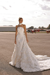 Dessa Gül Aplikeli İki Parça Düz Kesim Gelinlik - Mediha Cambaz Bridal