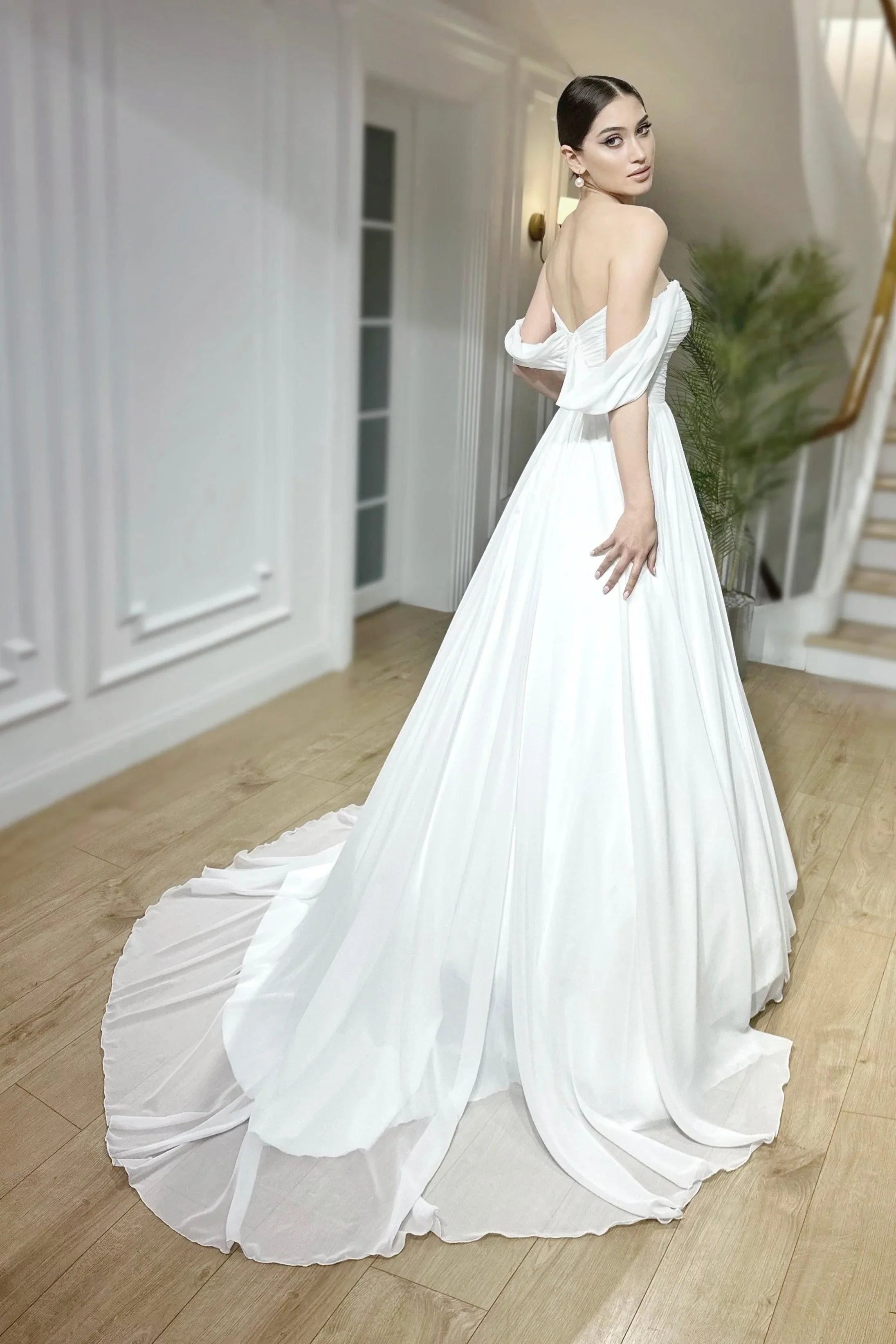 Ellen Drapeli Düşük Kollu Şifon Helen Gelinlik - Mediha Cambaz Bridal