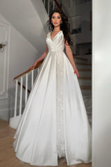 Emilia Saten V Yaka Askılı A Kesim Gelinlik - Mediha Cambaz Bridal