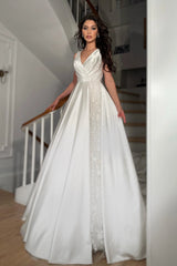 Emilia Saten V Yaka Askılı A Kesim Gelinlik - Mediha Cambaz Bridal