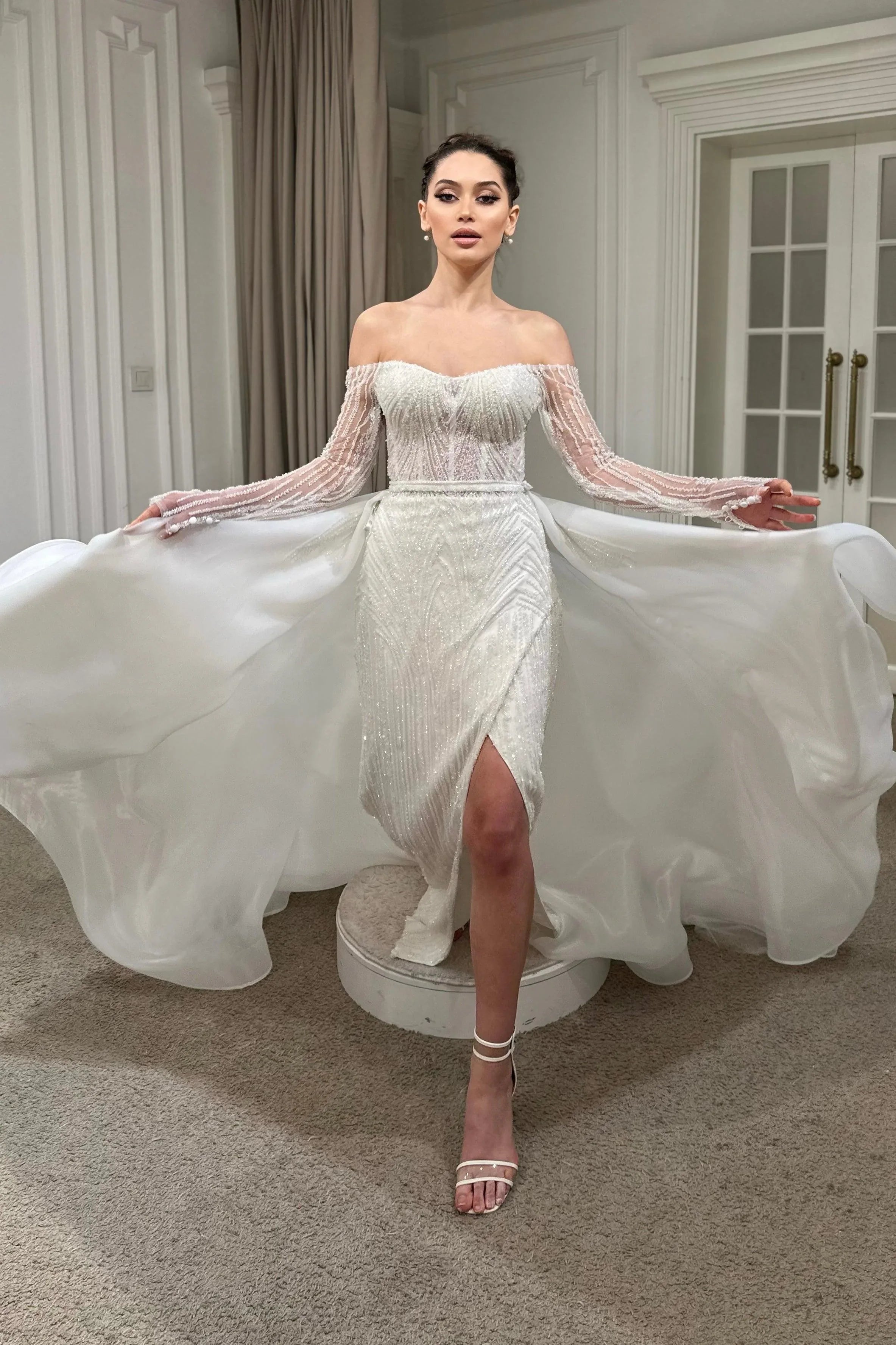 Esther Dantel İki Parça Düz Kesim Gelinlik - Mediha Cambaz Bridal