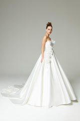 Fiona Çiçek Aplikleli Straplez Prenses Gelinlik - Mediha Cambaz Bridal